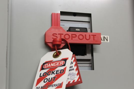Lockout Tagout , Legend: STOPOUT ® Slide 'n Lock ™