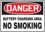 BATTERY CHARGING AREA NO SMOKING