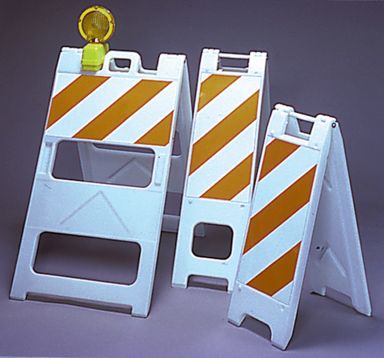 PLASTIC BARRICADES