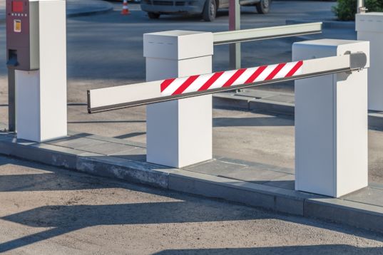 Gate Arm Sign: Red/White Stripe