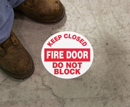 KEEP CLOSED FIRE DOOR DO NOT BLOCK