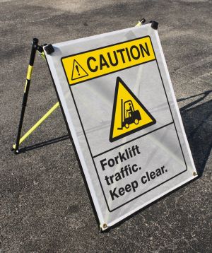 Forklift traffic. Keep clear.