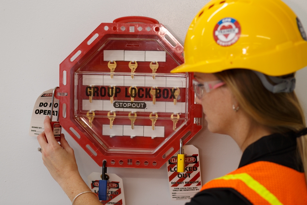 Lockout Tagout , Legend: GROUP LOCK BOX