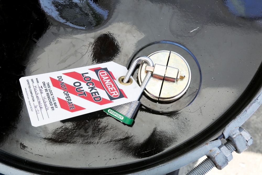<BR>DRUM LOCKOUTS